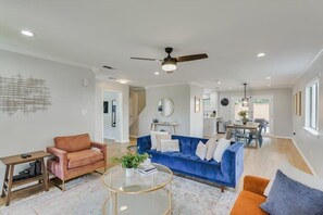 TV, fireplace, stereo, offices