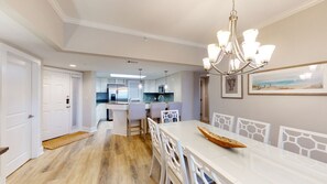 雪櫃、微波爐、焗爐、爐具