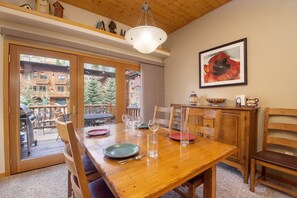 Townhome, 3 Bedrooms | Dining