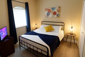 3 bedrooms, iron/ironing board, WiFi, bed sheets