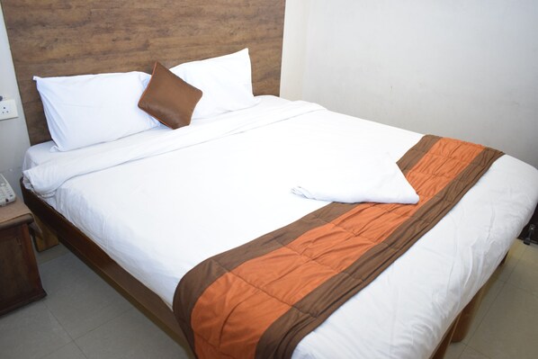 Desk, rollaway beds, free WiFi, bed sheets