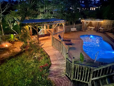 Private home on the water w/pool -minutes from the beach and downtown fun!!