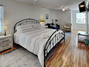 3 bedrooms, free WiFi, bed sheets
