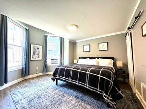 1 soverom, strykejern/-brett, wi-fi og sengetøy