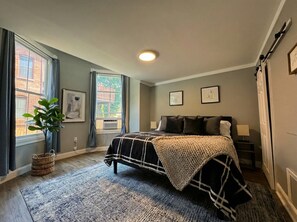 1 habitación, tabla de planchar con plancha, wifi y ropa de cama 