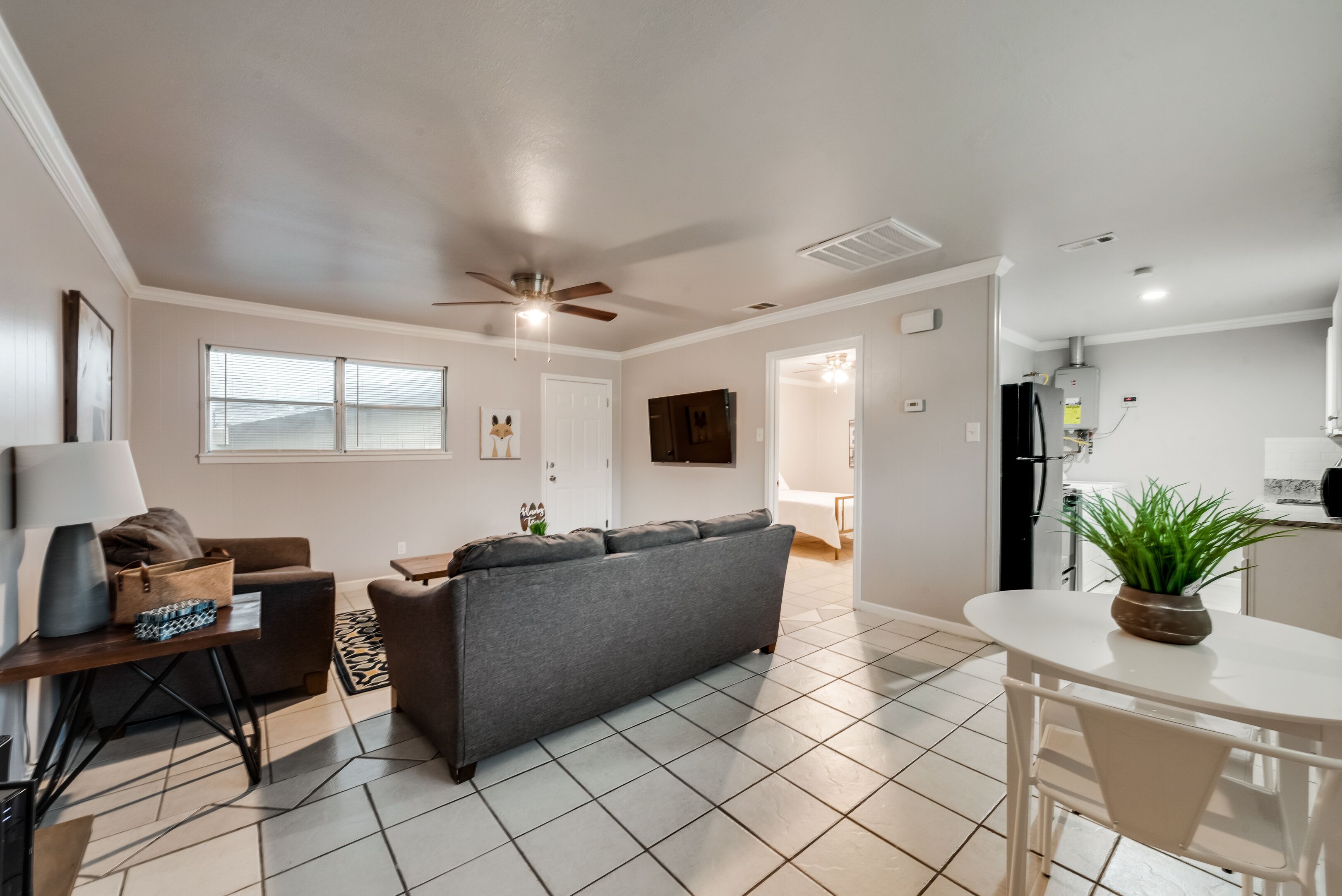 Great Spot - Great Location - 5 Min. to Downtown!