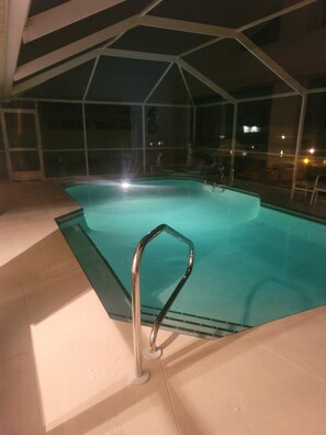 Piscine extérieure, piscine chauffée