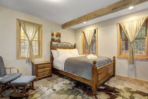 4 Schlafzimmer, Bügeleisen/Bügelbrett, WLAN, Bettwäsche