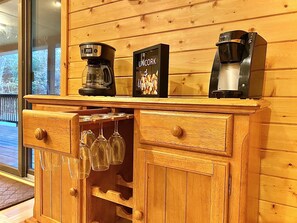 Interior - Woodland Cabin Getaway w/FirePit, HotTub, GameRoom Edit (Canadensis)