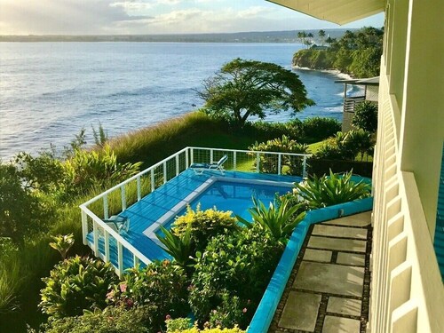 Oceanfront in Hilo Hale Kai Suites -  Moana Room - King Bed, Private Bathroom