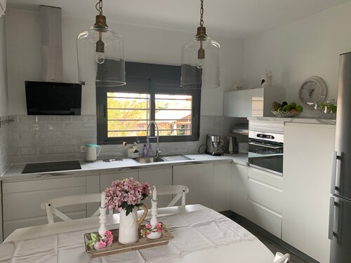 Beautiful house with swimming pool close to Puy du Fou and Toledo