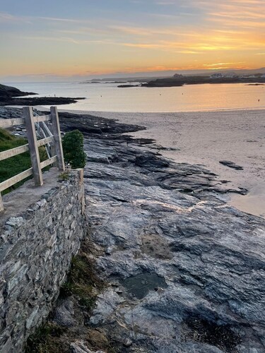 Trearddur bay - Ground floor new build apartment blue flag beach 3 mins