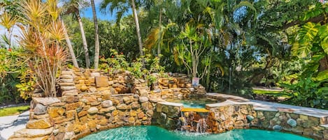 屋外プール、温水プール