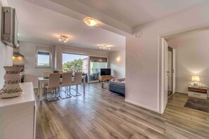 Interior - Holiday apartment with balcony and sea view (Porat)