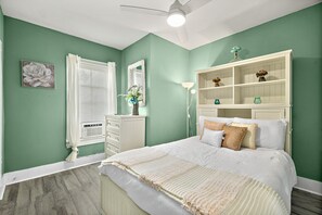 3 bedrooms, WiFi, bed sheets