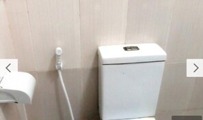 Handtücher, Seife, Toilettenpapier