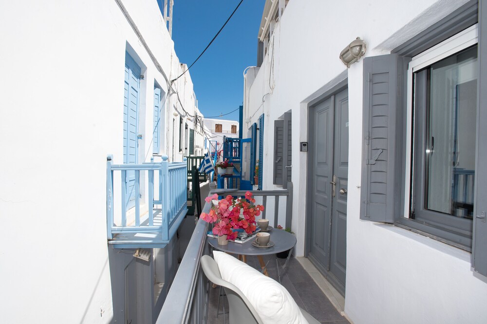 Alessios Mykonian Downtown Houses