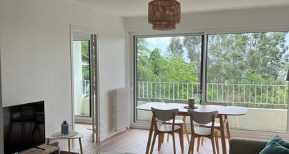 Bright 71 M2 2-bedroom apartment near the port of Vannes