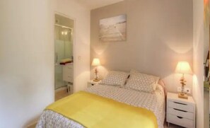 1 bedroom, travel cot, WiFi