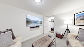 Smart-tv en een open haard
