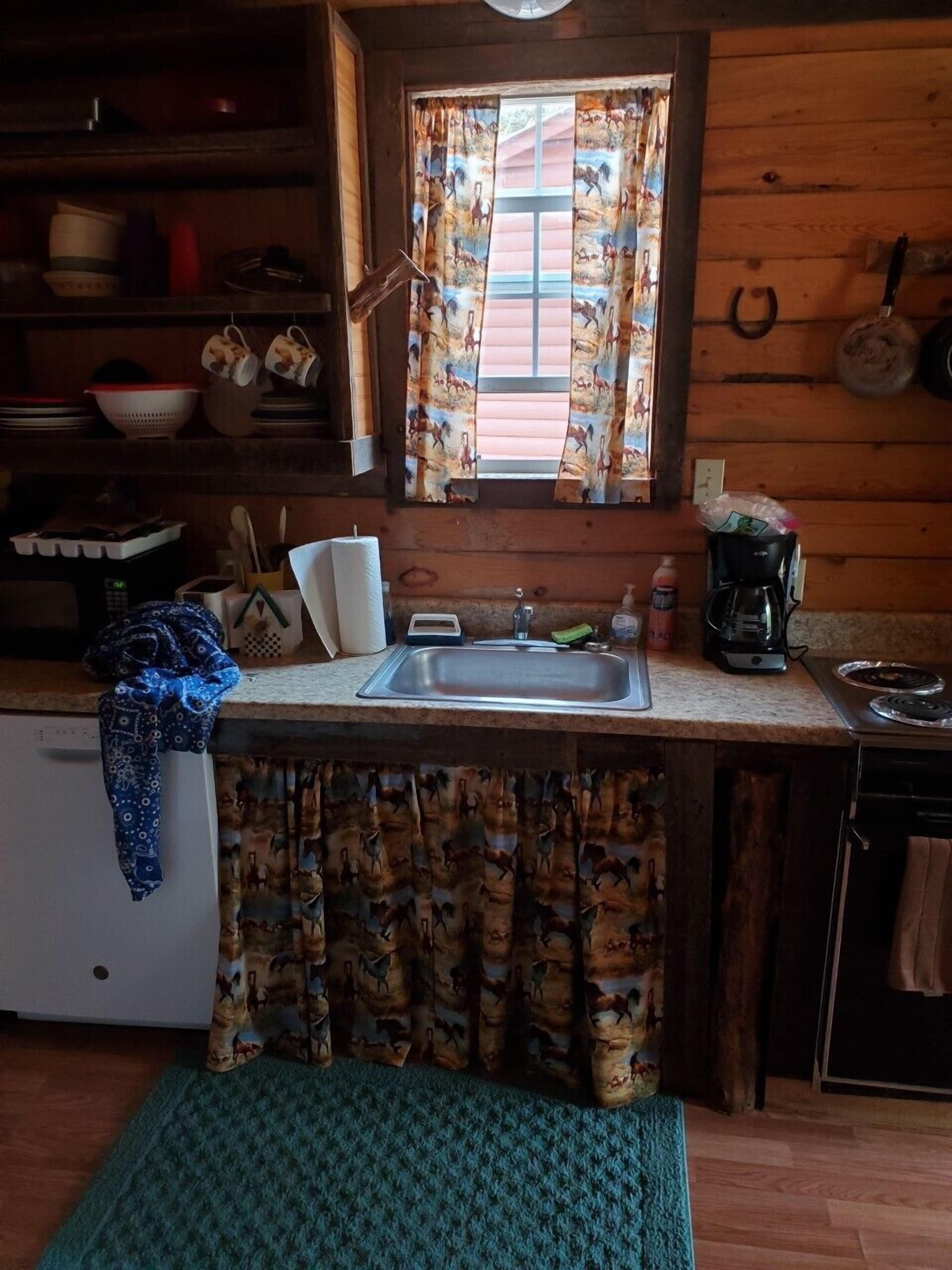 Vacation Cabin at Lake of the Arbuckles