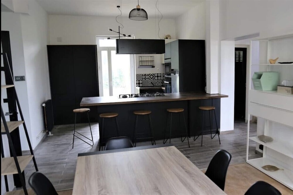 House of 100 m2 4 bedrooms in Valence