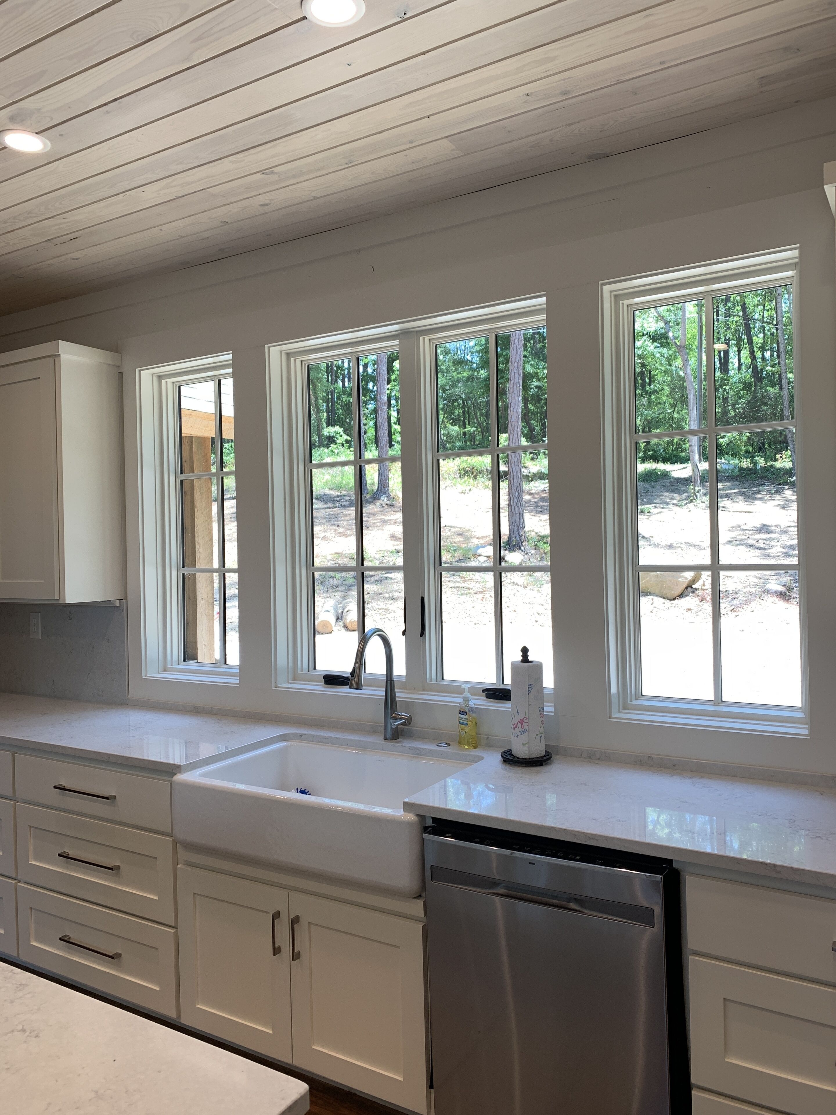 Serene Lake Martin luxury retreat (located in Eclectic)