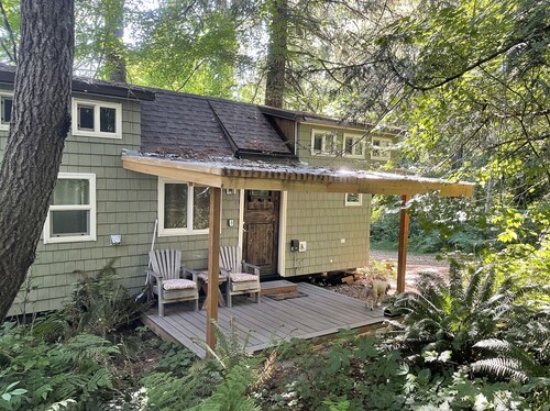 The Hideaway Tiny House in the Woods