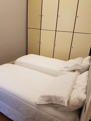 3 Schlafzimmer, Schreibtisch, Bügeleisen/Bügelbrett, kostenloses WLAN