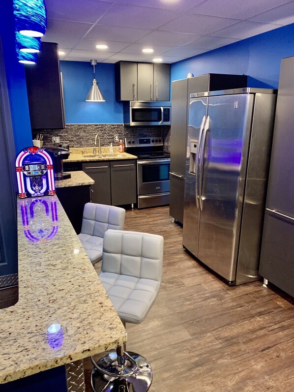 Microwave, oven, stovetop, dishwasher