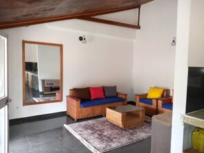 TV - Apartment in secure residence (Yaoundé)