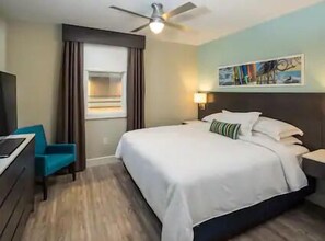 3 slaapkamers, een strijkplank/strijkijzer, wifi, beddengoed