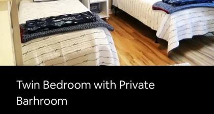 Parrott’s Landing: Be at Home By the Sea, Relaxing with Family and Friends