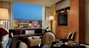 TV - Trump International Hotel Las Vegas, a Hilton Grand Vacations Club - 2 Bedroom - 2LK (Las Vegas)
