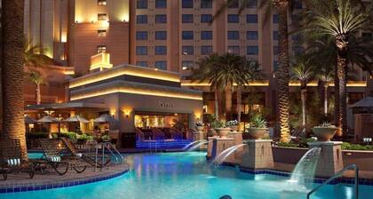 Las Vegas | Pool & Strip Access | City Energy Stay