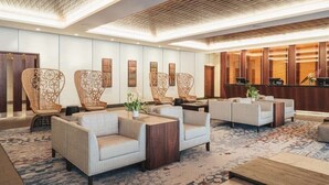 Lobby - Waikiki | Friends Hawaii Beach Trip | Pool + Beach (Honolulu)