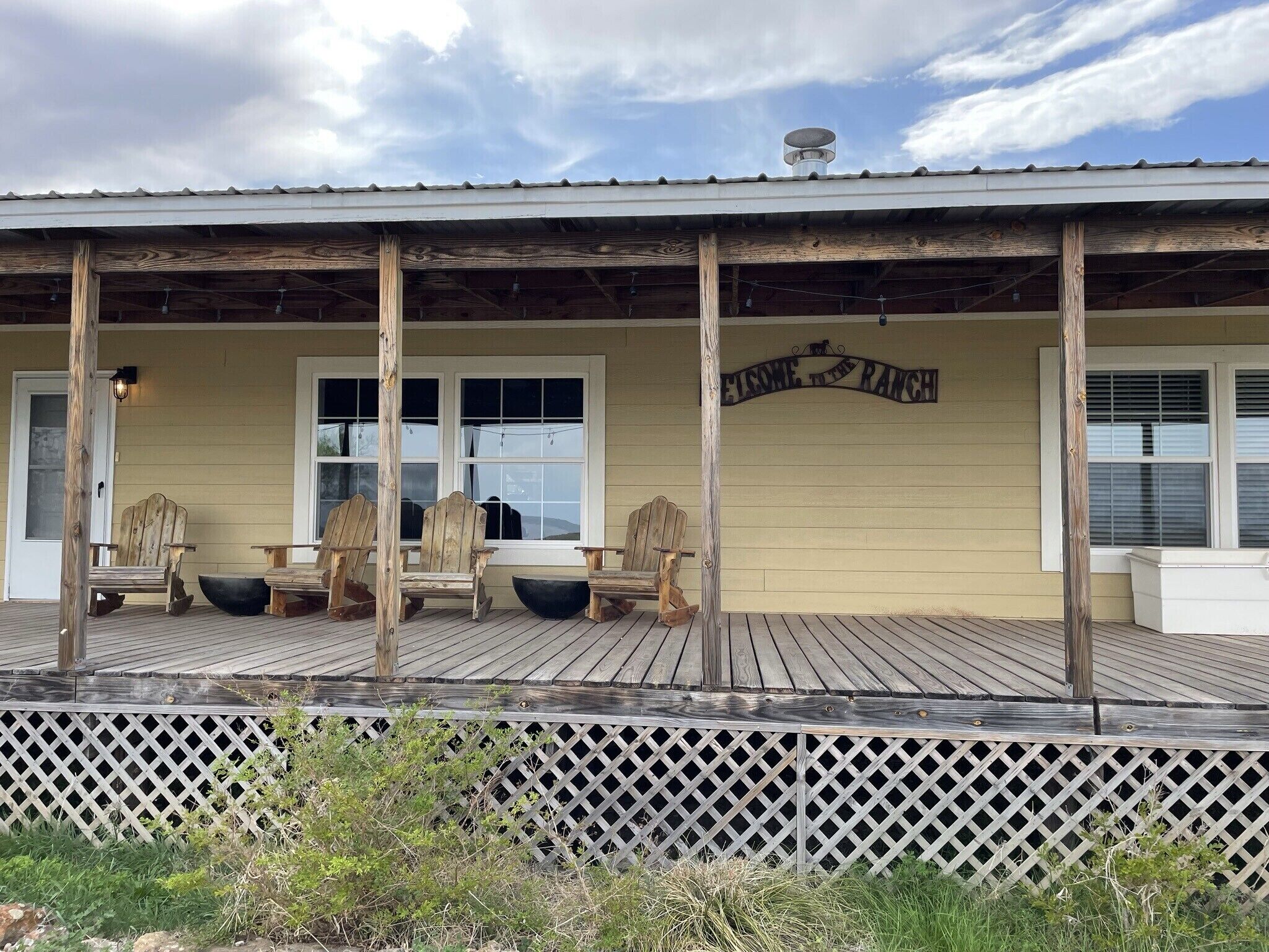 Farmhouse Escape located in the center of Texas
