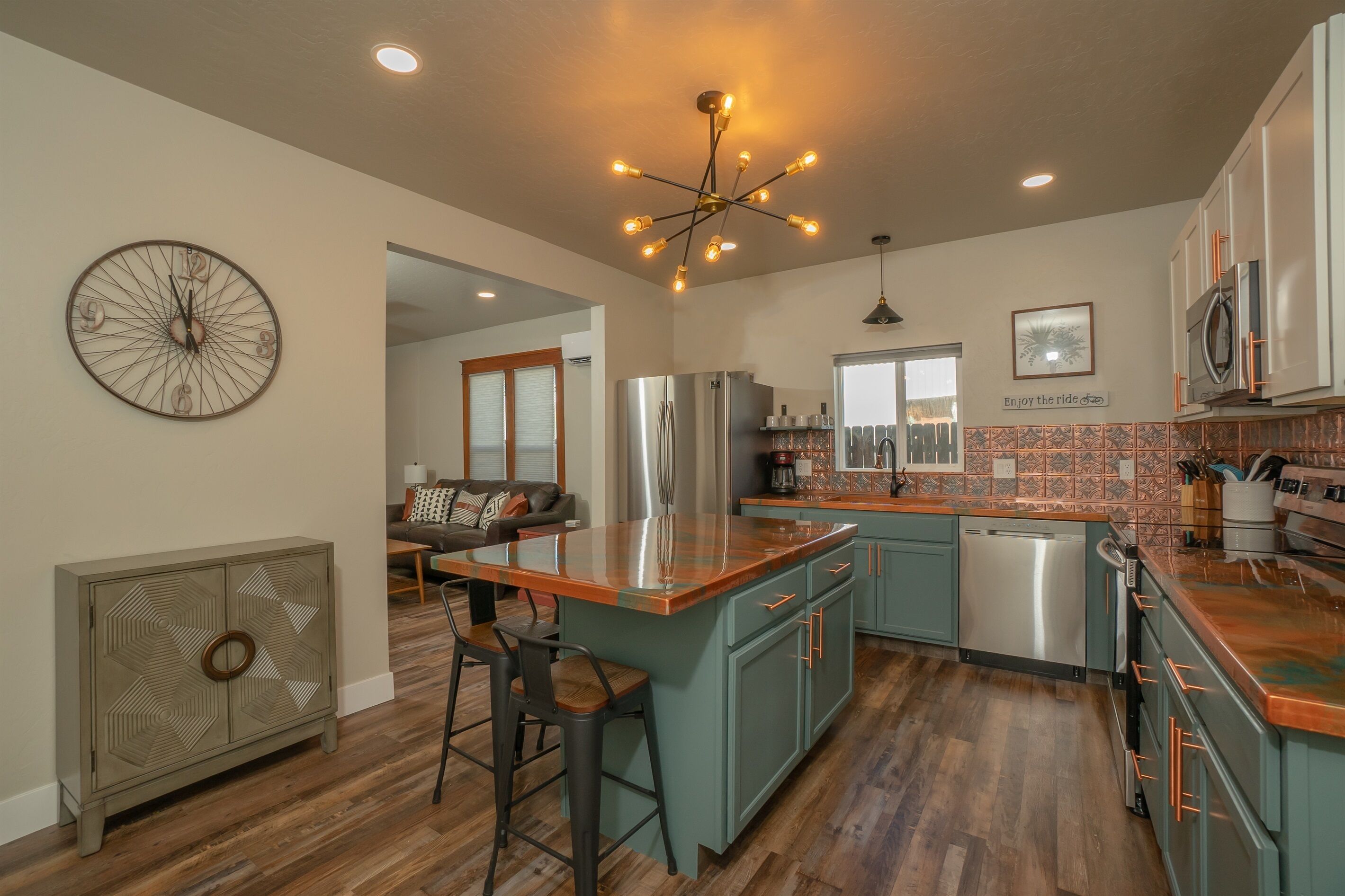 18 Road and Down Uppity Downtown Fruita Pad! 2 Units in 1. Free 🚲 Storage.