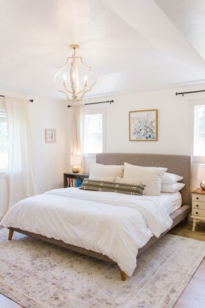 3 bedrooms, iron/ironing board, travel cot, free WiFi