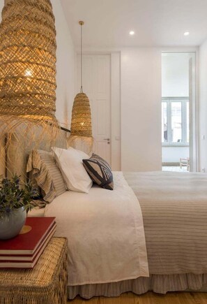 1 bedroom, desk, iron/ironing board, Internet - GuestReady - The Dukes Retreat C (Porto)