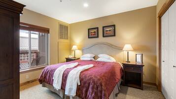 1 bedroom, desk, iron/ironing board, free WiFi