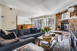Smart TV, fireplace, offices