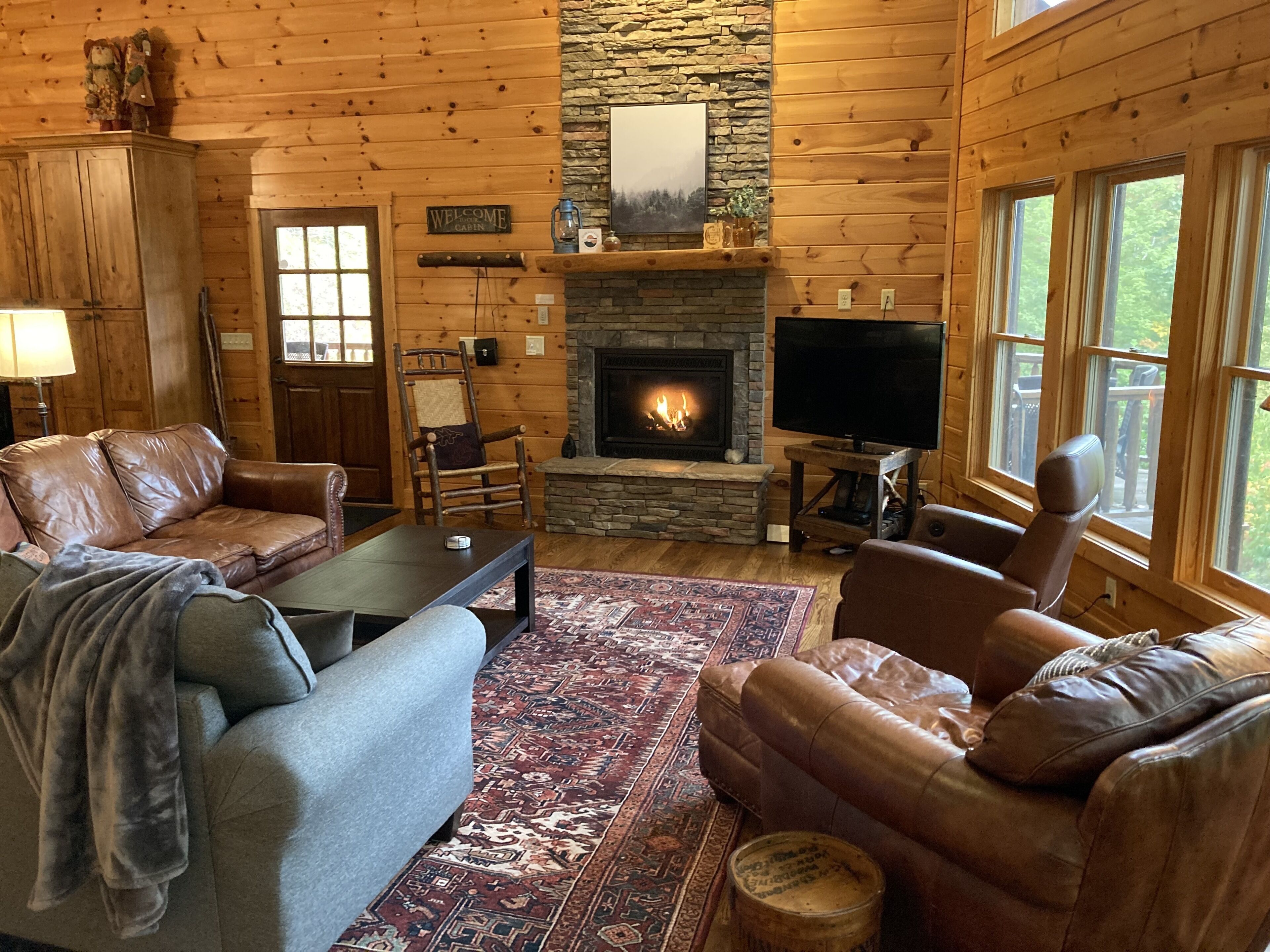 High Elevation Private Mtn Retreat w/ Views & Creek - WiFi, Skiing, Hiking & Fun