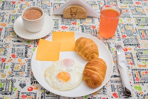 Free daily continental breakfast