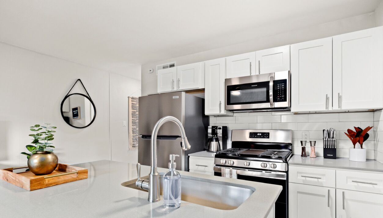 Memory Foam King Bed + All Essentials near N Lamar