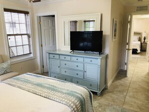 2 sovrum, skrivbord, strykjärn/strykbräda och gratis wi-fi