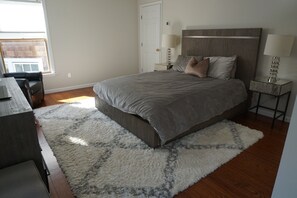 7 habitaciones, escritorio, wifi y ropa de cama