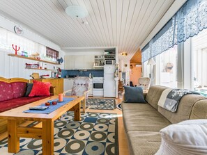 TV - Kivirinne by Interhome (Jyväskylä)
