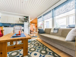 TV - Kivirinne by Interhome (Jyväskylä)