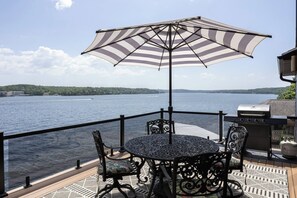 Outdoor dining - Viewhouse 24 - Five Bedroom House, Sleeps 12 (Sunrise Beach)